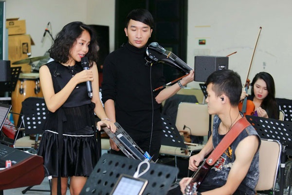 Thu Phương tự giảm phần lớn cát- sê để ủng hộ Hoàng Rob - 11 Thu Phương tự giảm phần lớn cát- sê để ủng hộ Hoàng Rob - 11