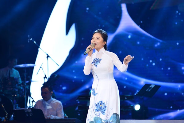 “Mùa đông xứ Huế” dịu ngọt trong lòng khán giả Hà Nội - 2 “Mùa đông xứ Huế” dịu ngọt trong lòng khán giả Hà Nội - 2