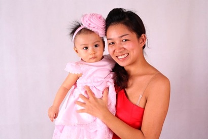 Xúc động bức thư mẹ gửi con gái nhỏ - 2 Bé Nina và người mẹ có nickname Lynh Ruby