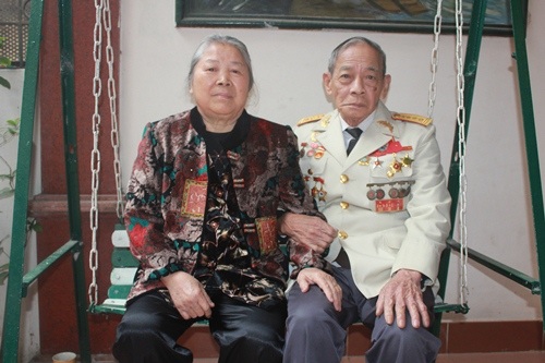Những bức thư xuyên qua "lửa đạn" và mối tình trọn vẹn của người chiến sĩ cách mạng - 3 Vợ chồng cựu chiến binh Lê Duy Câu