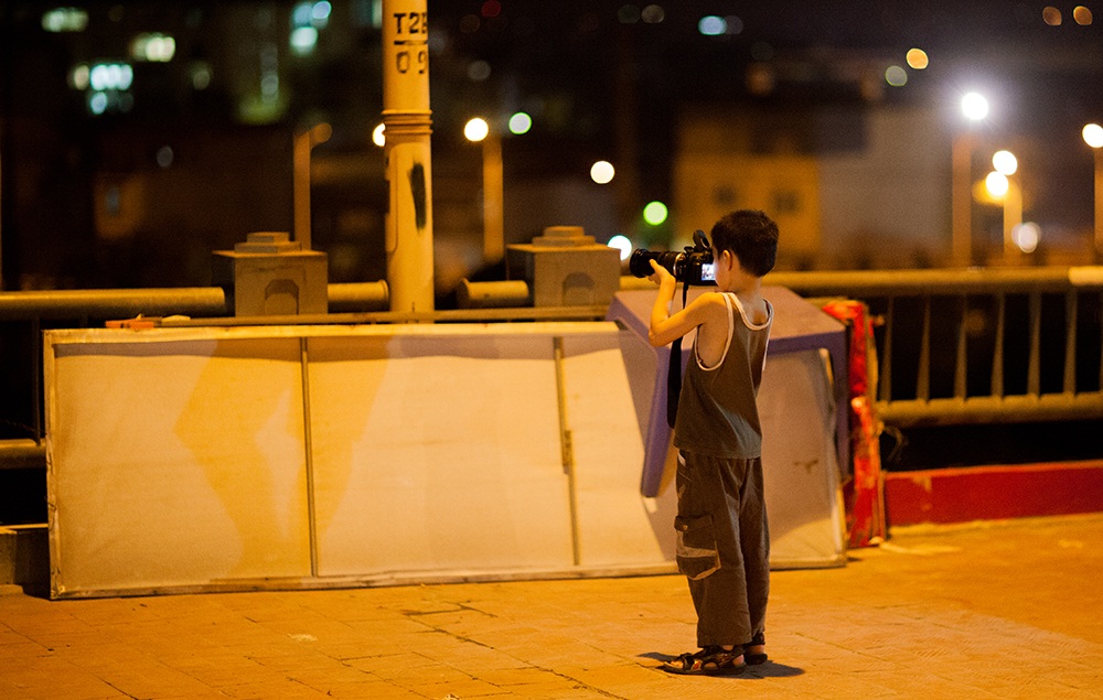 Và rõ ràng, xem nguyệt thực toàn phần từ trên cầu cũng không phải là lựa chọn tồi
