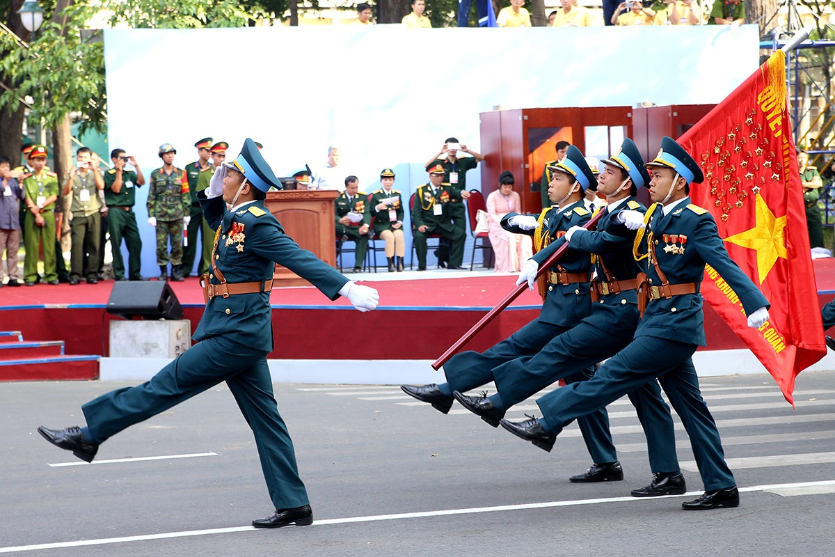 Quân kỳ đại diện cho lực lượng Phòng không - Không quân