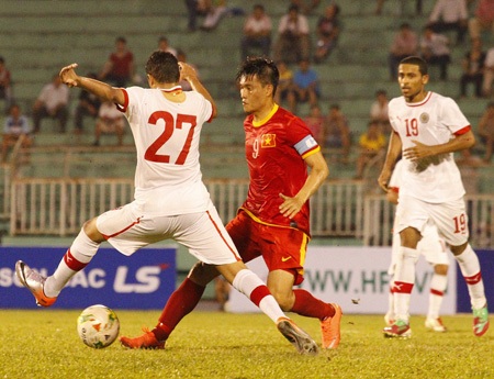 Công Vinh xuống phong độ khiến hàng tiền đạo của đội tuyển xáo trộn