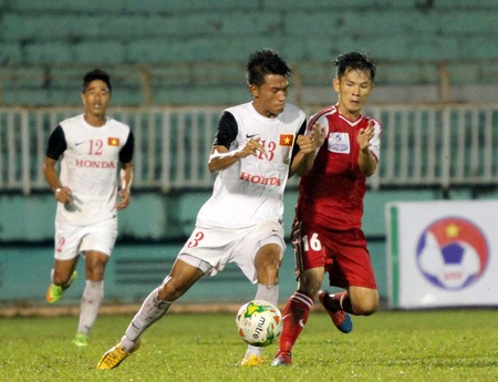 Tuyển Việt Nam sẽ có những thử nghiệm trong trận đấu với Sinh viên Hàn Quốc (ảnh: Trọng Vũ)