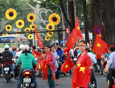 TPHCM chiều 11/12 dường như hối hả hơn ngày thường