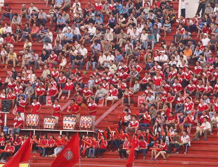 Mọi sân bóng ông đều có thể dừng chân