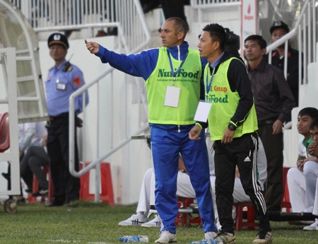 HLV Graechen Guillaume hào hứng khi trở lại đất Tây Đô sau ngôi vô địch giải U21 quốc tế 2014