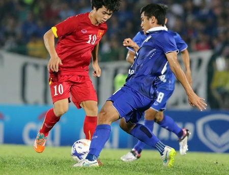 Hàng tiền đạo Olympic Việt Nam không biết… ghi bàn