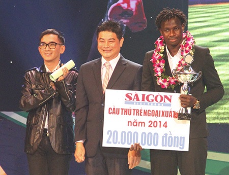 Abass thắng giải cầu thủ ngoại hay nhất