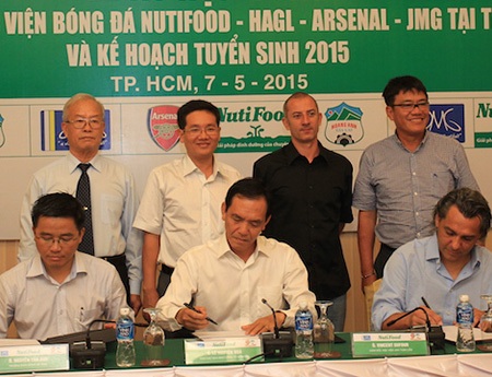 JMG toàn cầu mở thêm học viện bóng đá tại TPHCM