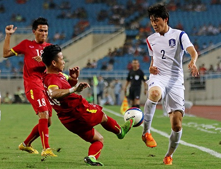 Hàng thủ của U23 Việt Nam đã chơi tương đối kín kẽ (ảnh: Gia Hưng)