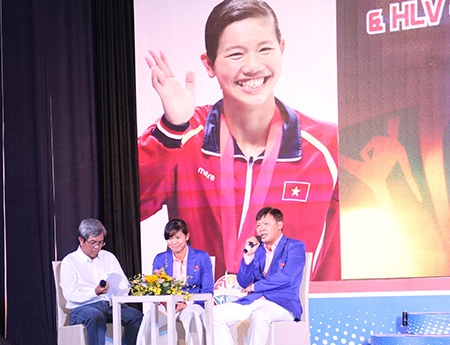 Ánh Viên (giữa) hiện là thần tượng của giới trẻ Việt Nam (ảnh: Trọng Vũ)