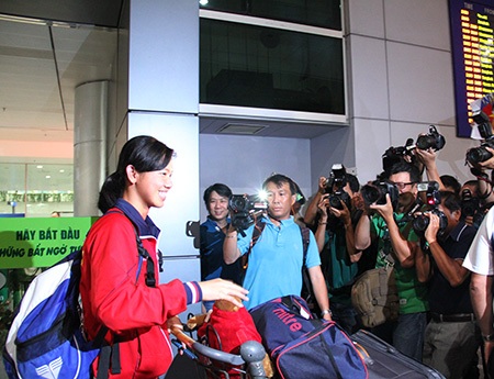 Trước khi Ánh Viên xuất hiện, chưa có VĐV nào ở môn bơi được săn đón kỹ đến mức này (ảnh: Trọng Vũ)