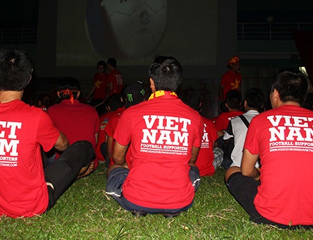 Ở trận U23 Việt Nam - U23 Lào, CĐV TPHCM chủ yếu tập trung ở sân Hoa Lư