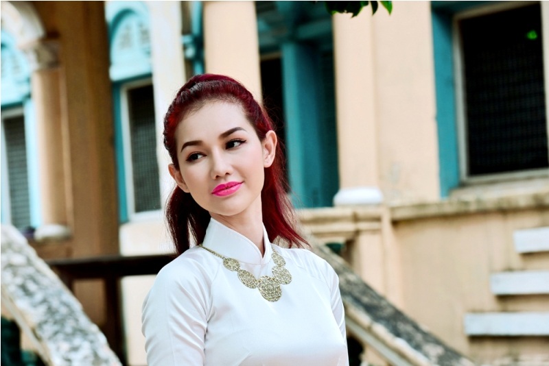 MC Quỳnh Chi trở về thời nữ sinh sau biến cố gia đình - 1 Nhân chuyến về Cần Thơ sông nước làm MC đêm chung kết Hoa Khôi Đồng Bằng 2015