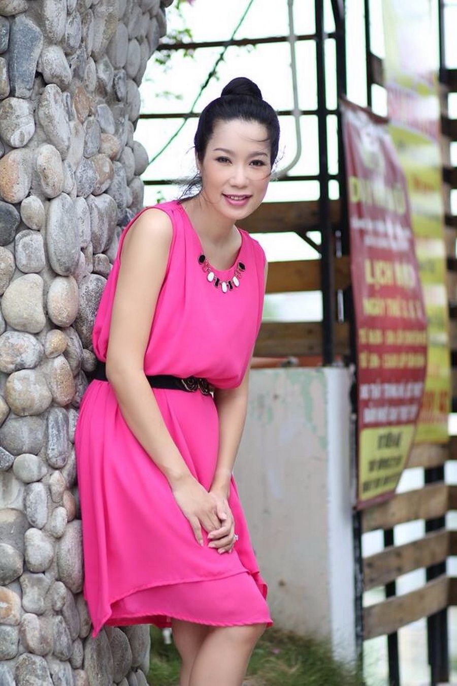 Trịnh Kim Chi bất ngờ xuất hiện với vóc dáng thon gọn chỉ trong 3 tuần sau khi sinh