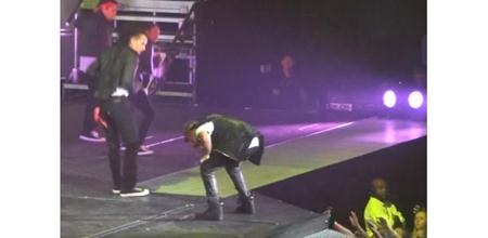 12 khoảnh khắc xấu hổ nhất của sao