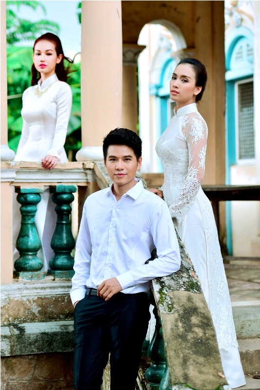 MC Quỳnh Chi trở về thời nữ sinh sau biến cố gia đình - 3 Nhân chuyến về Cần Thơ sông nước làm MC đêm chung kết Hoa Khôi Đồng Bằng 2015