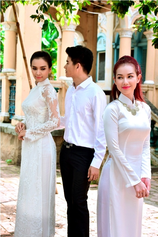 MC Quỳnh Chi trở về thời nữ sinh sau biến cố gia đình - 4 Nhân chuyến về Cần Thơ sông nước làm MC đêm chung kết Hoa Khôi Đồng Bằng 2015