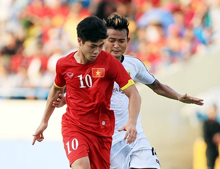 Mỗi lần lên tuyển, Công Phượng (10) lại như cá gặp nước (ảnh: Gia Hưng)