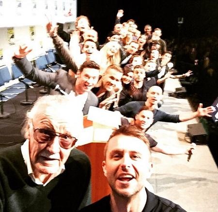 Bức ảnh tự sướng “siêu anh hùng”