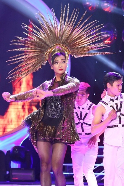 Thanh Duy trở thành Quán quân của "Gương mặt thân quen" - 9 Khương Ngọc thể hiện tiết mục múa Vũ điệu cồng chiêng của Tóc Tiên