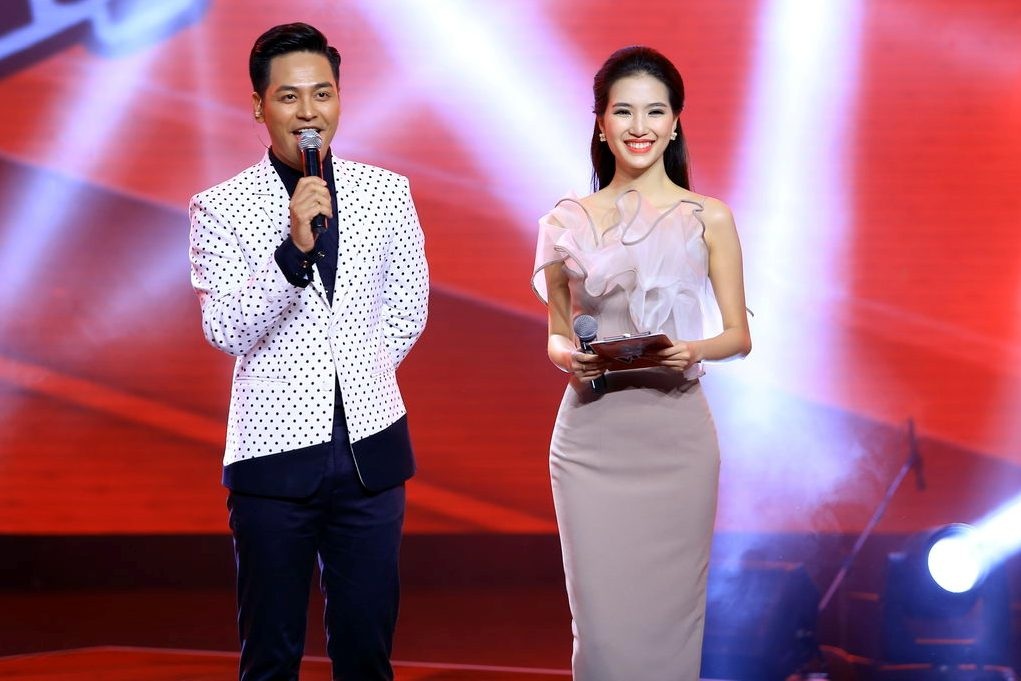 MC Phan Anh và Dương Mỹ Linh đảm nhận vai trò dẫn dắt chương trình