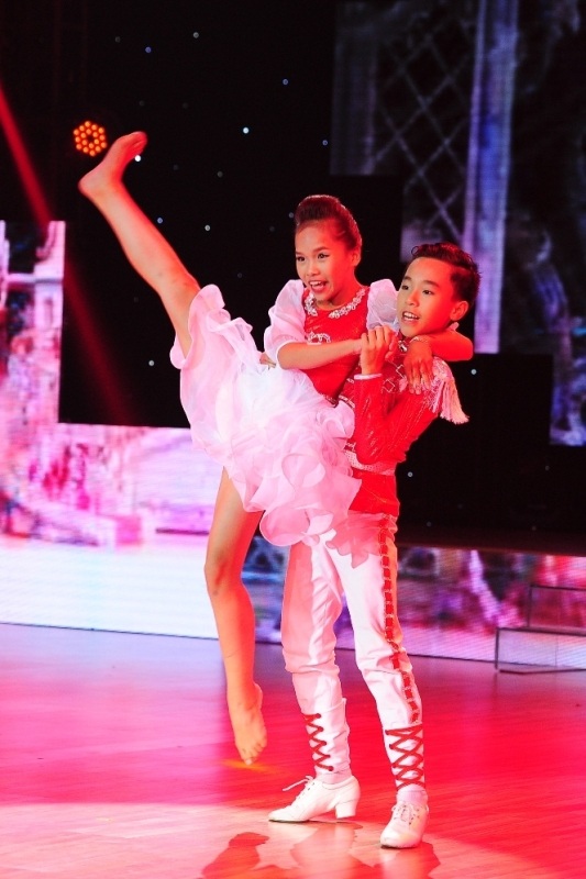 Cặp đôi Nam Anh và Thùy Dương được cả 3 cặp huấn luyện viên 