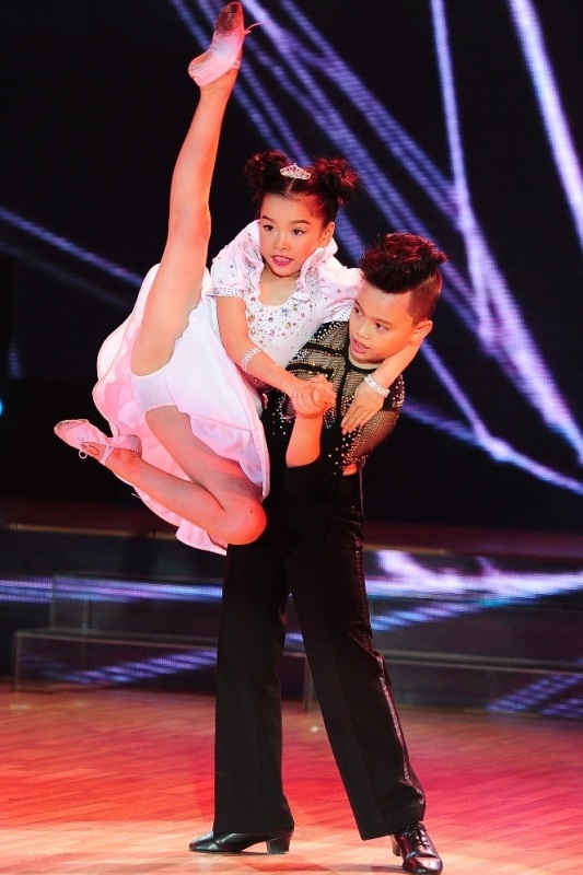 Cặp đôi Nam Anh và Thùy Dương được cả 3 cặp huấn luyện viên 