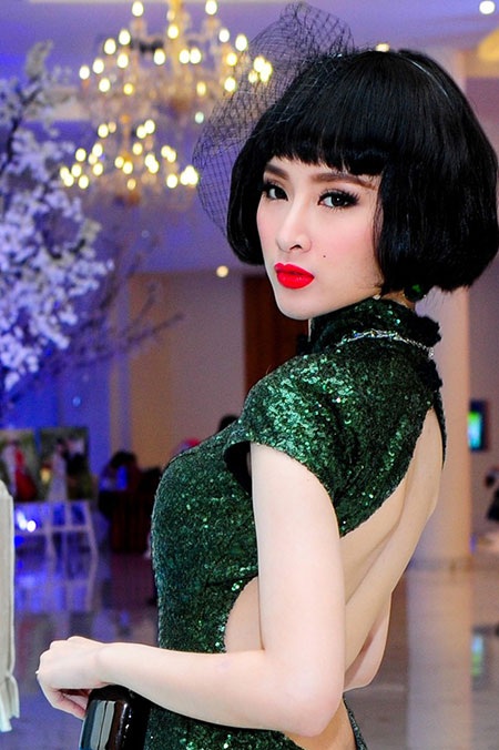 Hành trình trở lại “gái ngoan” của Angela Phương Trinh - 5 Angela Phương Trinh quý phái xuất hiện trong buổi họp báo chương trình Bước nhảy hoàn vũ 2015