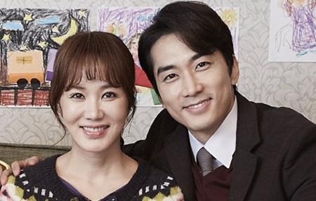 Uhm Jung Hwa không tiếc lời ca ngợi bạn diễn