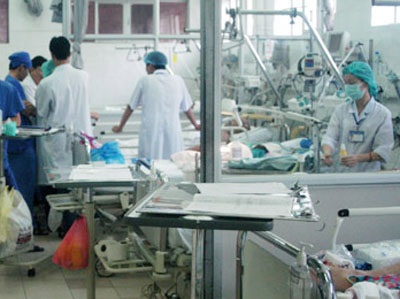 Bác sĩ không đòi nhưng vẫn nhận phong bì - 1 Bác sĩ không đòi nhưng vẫn nhận phong bì - 1