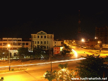 Bài thơ tặng quê hương Hà Tĩnh tròn 180 tuổi - 1 Bài thơ tặng quê hương Hà Tĩnh tròn 180 tuổi - 1