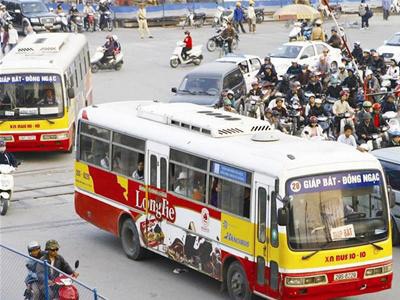 Chấm điểm xe buýt… khó ghê! - 1 Chấm điểm xe buýt… khó ghê! - 1