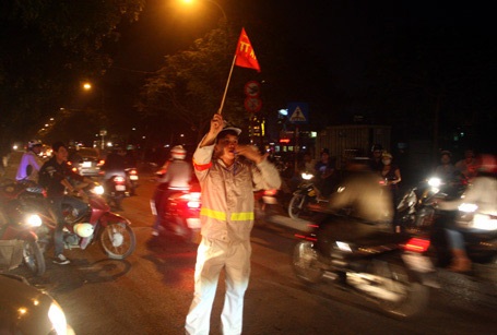 Kỹ sư giao thông vào cuộc tại “điểm nóng” - 2 Kỹ sư giao thông vào cuộc tại “điểm nóng” - 2