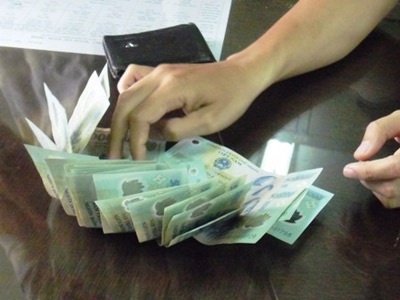 Đưa phong bao là nhiệm vụ bất thành văn - 1 Đưa phong bao là nhiệm vụ bất thành văn - 1