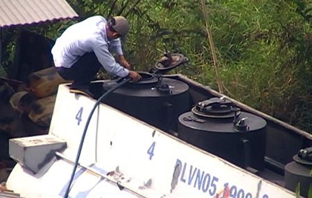 Tình trạng xăng “dỏm”: Quân làm bậy, tướng phải chịu! - 1 Tình trạng xăng “dỏm”: Quân làm bậy, tướng phải chịu! - 1