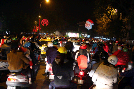 Thu phí ô tô, xe máy vào thành phố giờ cao điểm khó khả thi - 1 Thu phí ô tô, xe máy vào thành phố giờ cao điểm khó khả thi - 1