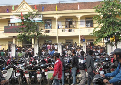 Quy định cụ thể và thống nhất mức phí XKLĐ - 1 Quy định cụ thể và thống nhất mức phí XKLĐ