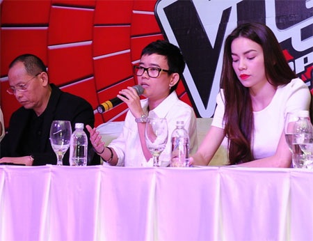 Scandal Giọng hát Việt: “Không tin nổi sự thống nhất, đồng thuận đến...bất ngờ!?” - 1 Phương Uyên (