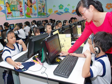 "Biến tướng" học tiếng Anh: Phụ huynh và học sinh càng thêm gánh nặng - 3 Danh sách còn dài