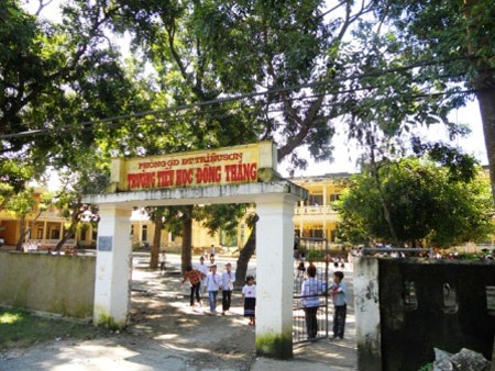 Ngôi trường nơi học sinh lớp 1 phải đóng 500.000đ mới được vào học (ảnh: Nguyễn Thùy)