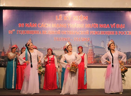 Ngọn lửa vĩnh cửu Tình yêu nước Nga - 4 Thu vàng lộng lẫy xứ Bạch dương làm xao xuyến lòng người (ảnh: Thu Lượng/THX)