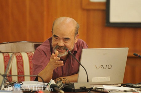 GS Đặng Hùng Võ tại buổi đối thoại (ảnh Dân Việt)