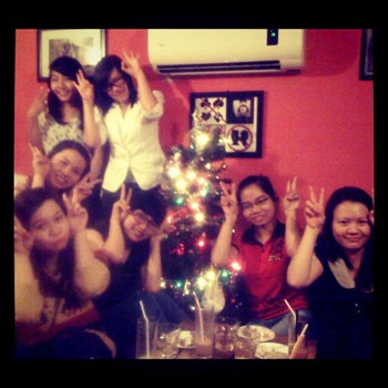 21/12/12 đơn giản là một ngày đẹp trời cuối năm - 4 (Ảnh do bạn đọc cung cấp về... kỷ niệm ngày tận thế)