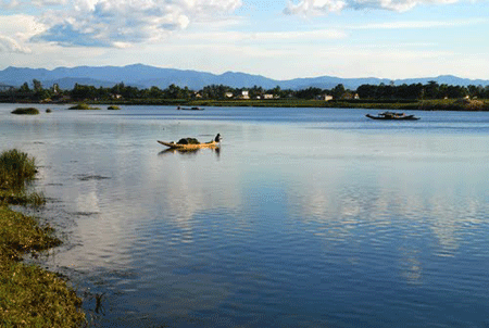Xuân về trên dòng Thạch Hãn - 1 (ảnh: Cao Minh, theo: Panoramio.com)