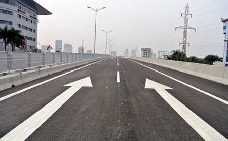 Độ vênh “khủng” giữa hai con số TIỀN THƯỞNG