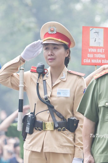 Đoàn xe chở Đại Tướng về qua nhà lần cuối ở số nhà 30 phố Hoàng Diệu