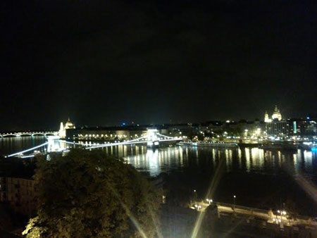 Budapest: Tình yêu từ cái nhìn đầu tiên - 8 ... về đêm càng lung linh, quyến rũ gấp nhiều lần