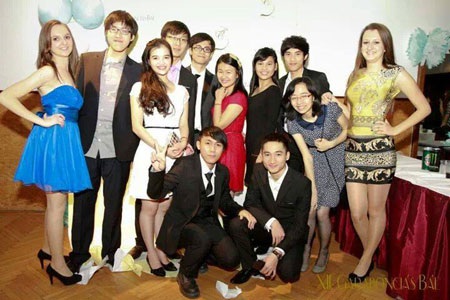 Năm mới đã về - 2 Pháo hoa rực sáng đêm giao thừa Budapest (ảnh: ClassicTic.com)